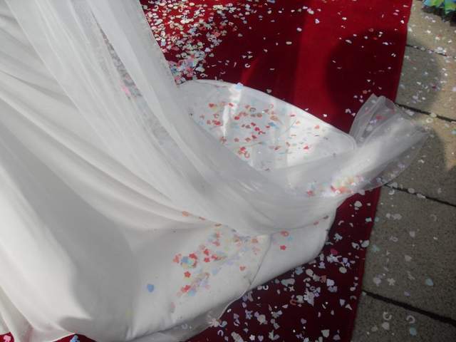 ali-confetti3