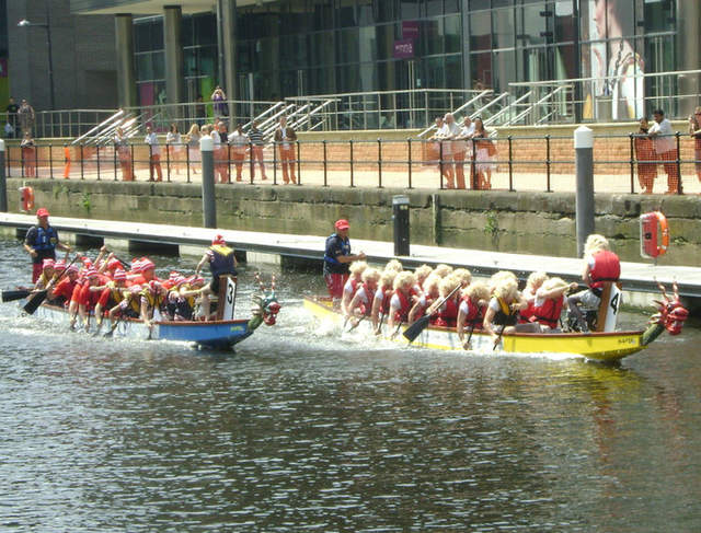 Dragon boat 8.jpg